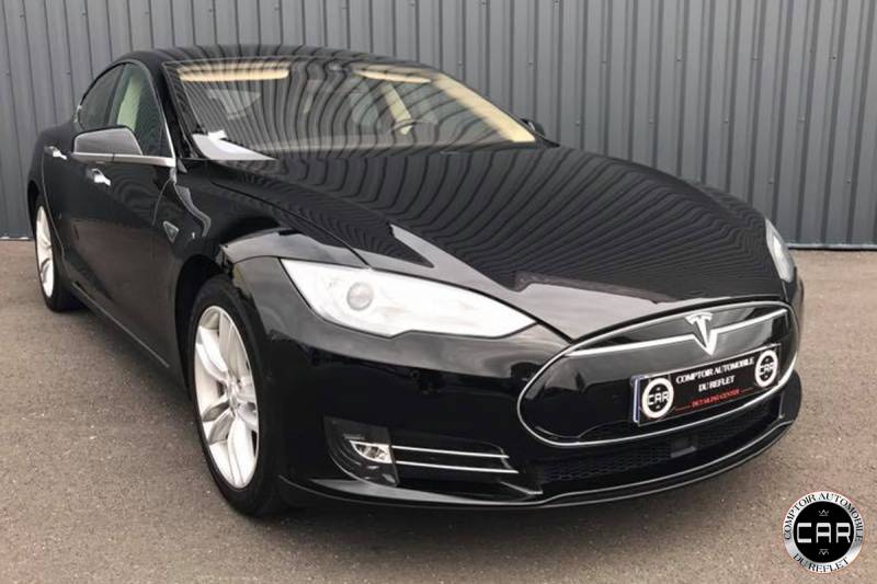 Tesla Model S nettoyage carrosserie CAR